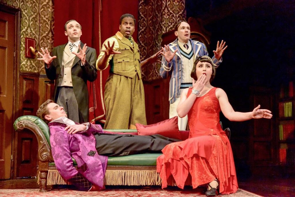 The Play That Goes Wrong THE DUCHESS THEATRE