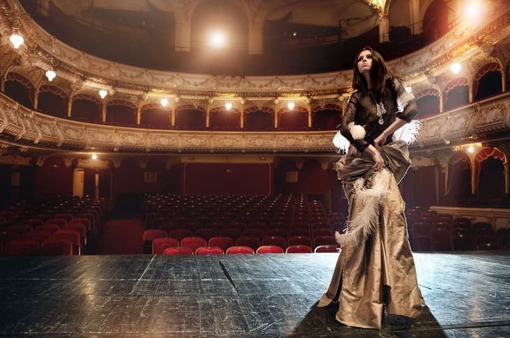The Rise of Casino-Themed Theatre Productions: A New Narrative Genre?