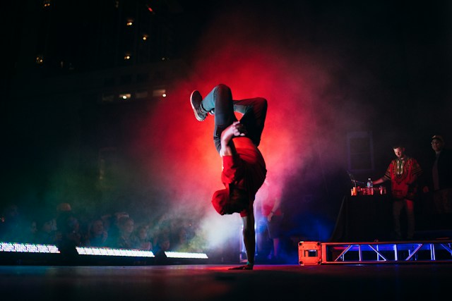 Modern Theater: An Exploration of Innovation and Engagement